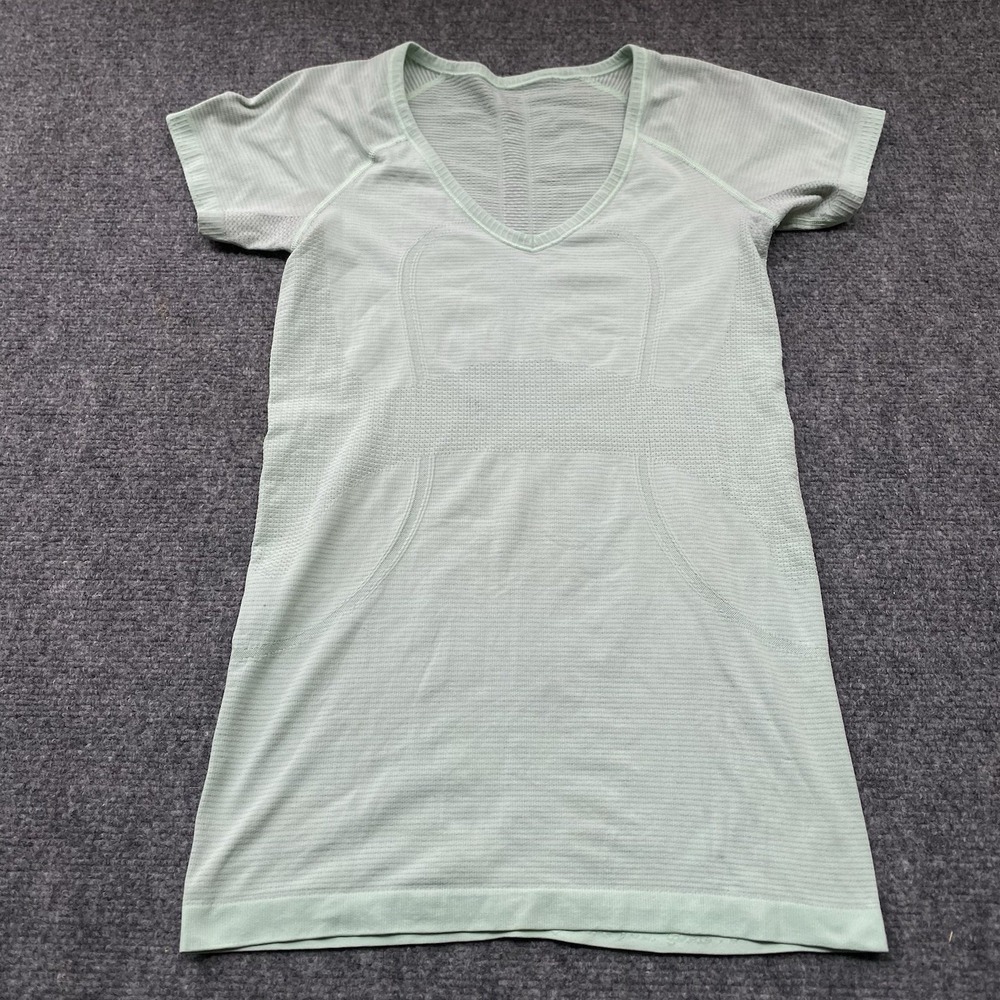 Lululemon Athletic T-Shirt Sz 8 Green Swiftly Tech Knit Crew Neck Short Sleeve